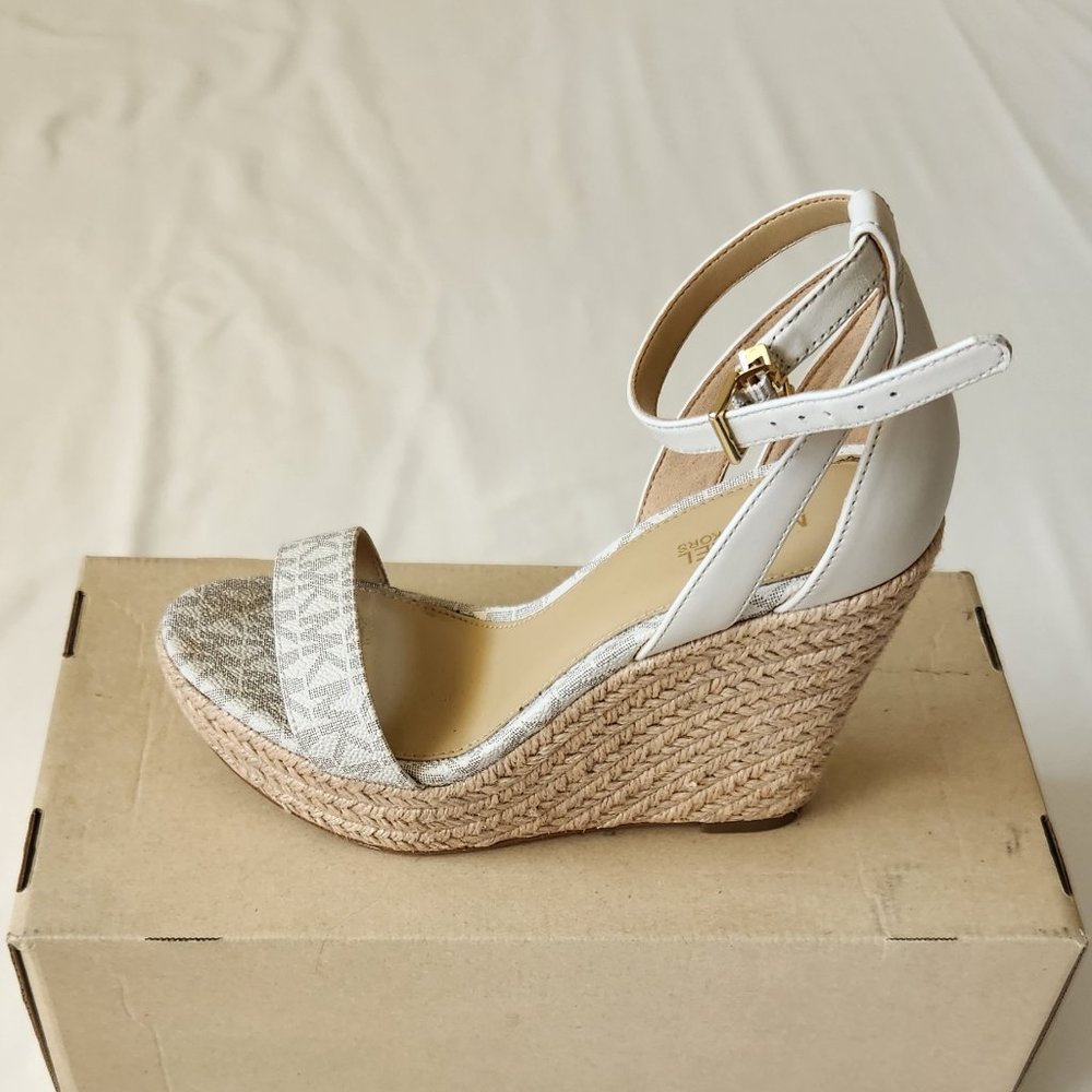 Michael Kors Platform Wedge Sandals Size 6